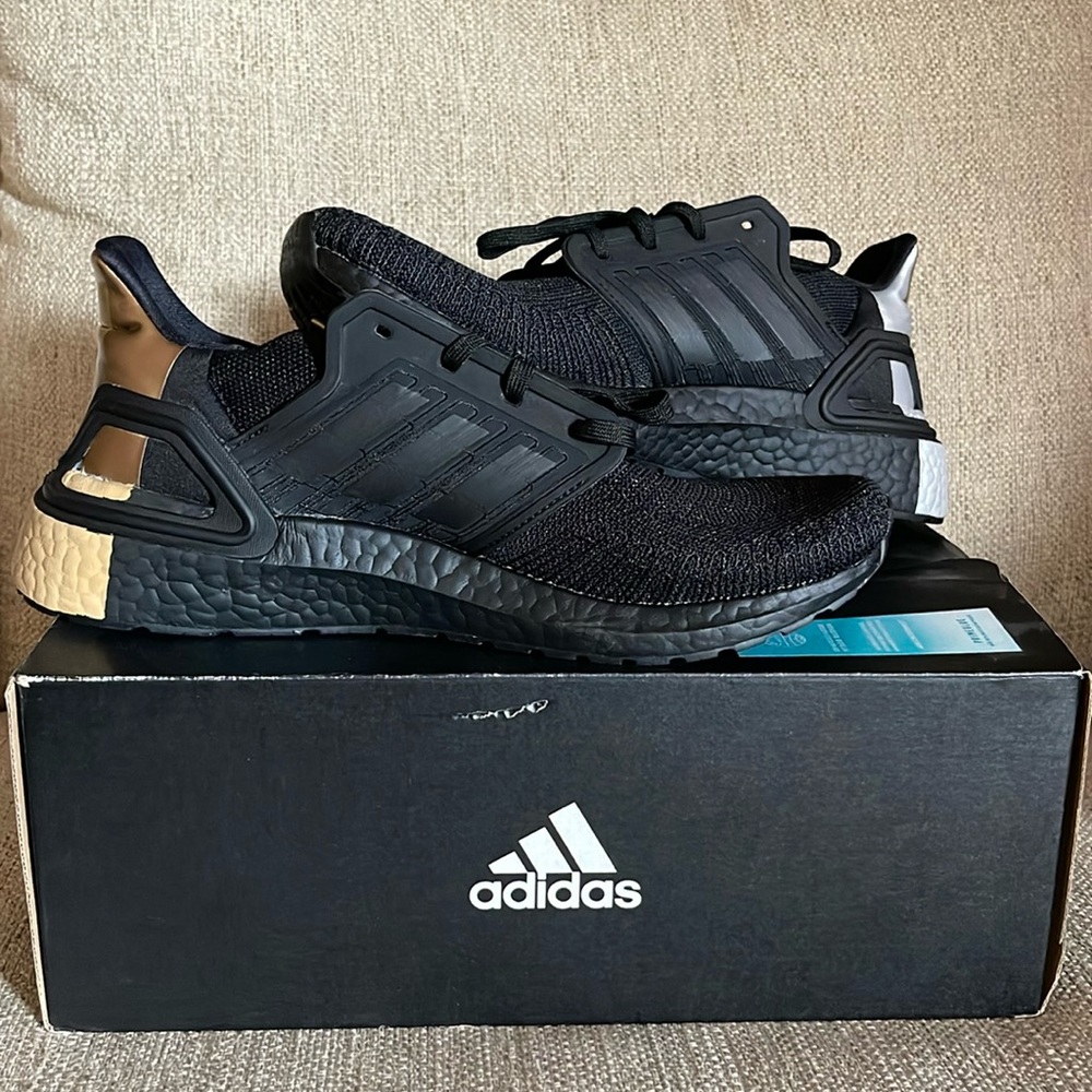 ADIDAS ULTRABOOST